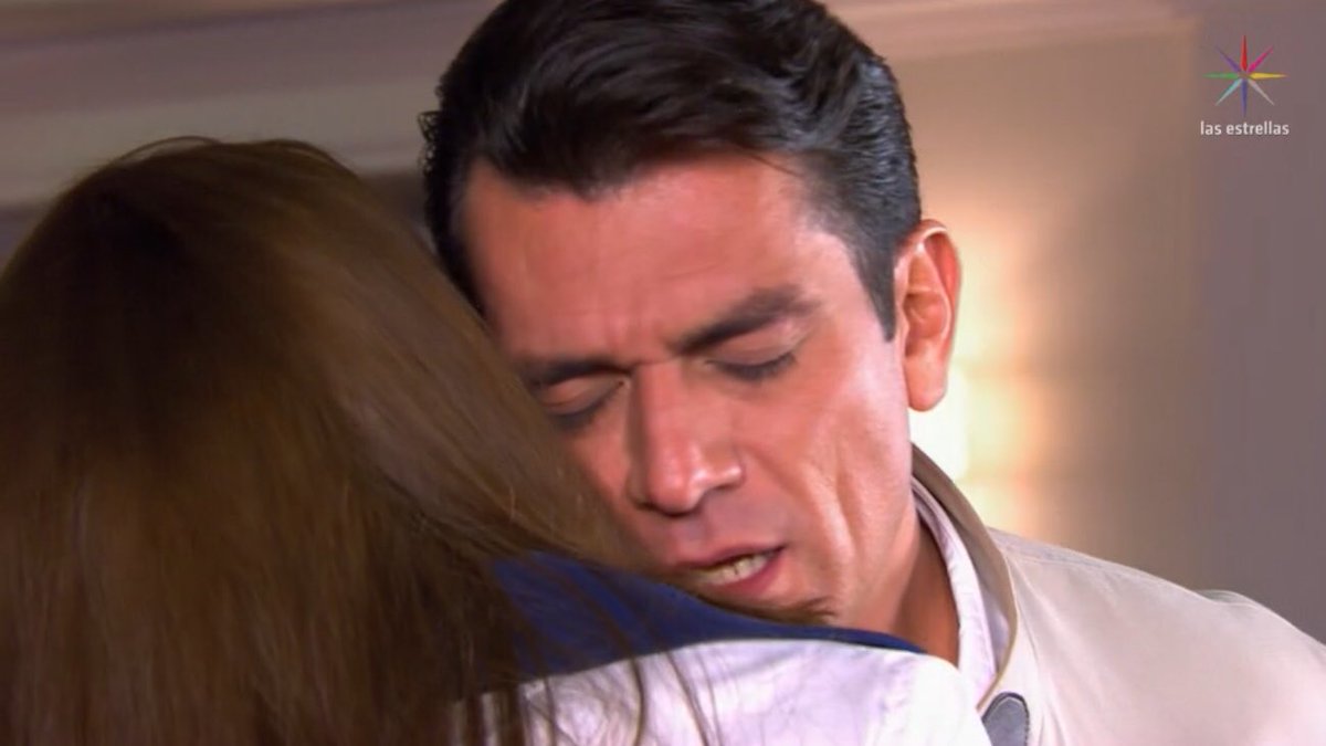 vsnt8's tweet photo. #FerAna ❤️❤️❤️

#MiCorazónEsTuyo https://t.co/NdpmTHpkbI