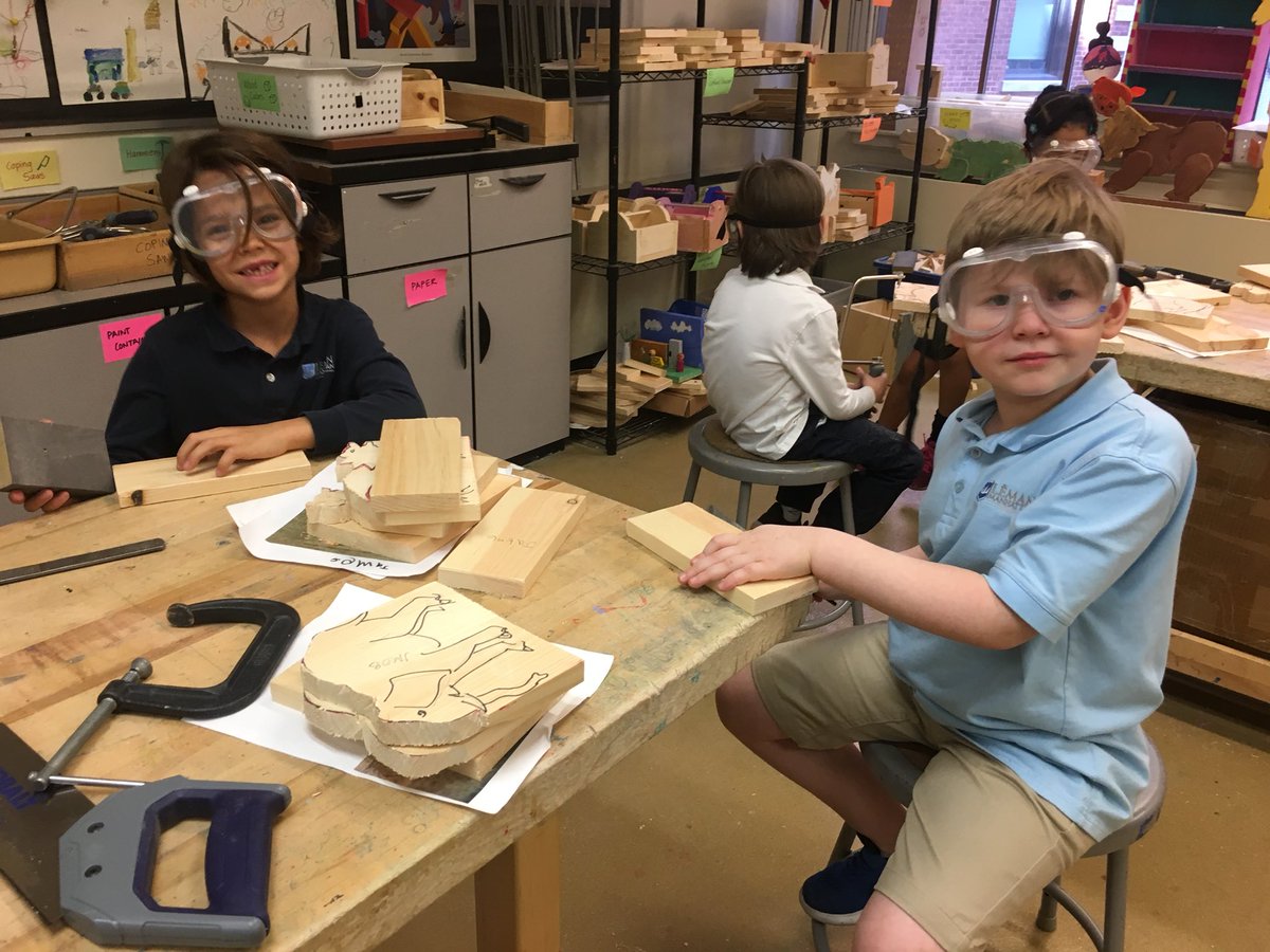LMPSwoodworking's tweet photo. Ms. Thomas and Ms. Greenbergs 1st grade class makes animal boxes. @LMPSwoodworking @LMPSFineArts https://t.co/CRCDezhxmx