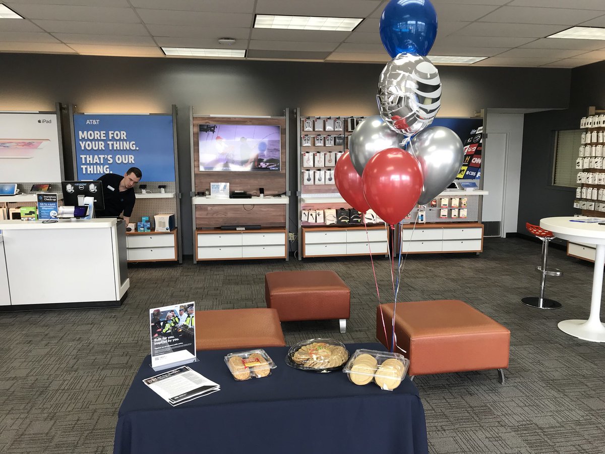 rmridahofalls's tweet photo. FirstNet launch in Idaho Falls ID!! #RMRWins!! @chadwick_id @matthewdlanger @TeamPEAK_RMR https://t.co/8rArs6SBaP