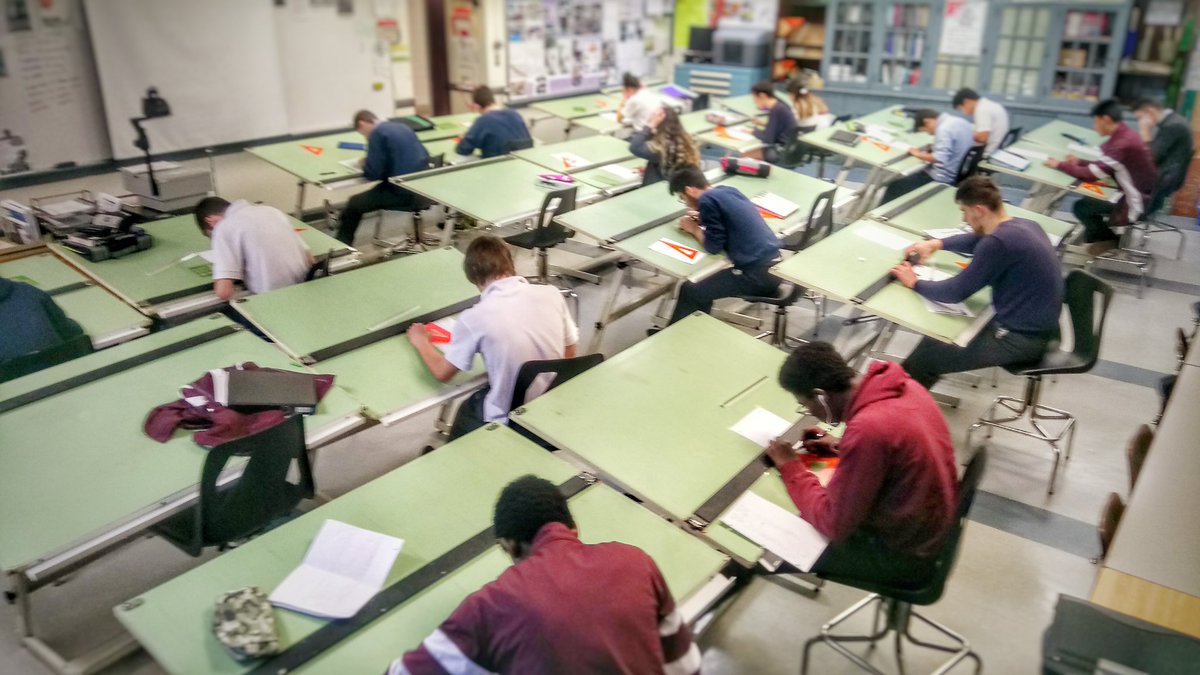 designteacher1's tweet photo. #focused on #manualdrafting
Grade 10 #designcentral students trying to meet the deadline for their landscaping/site plan assignment.
#couldhearapindrop
@CCHcomets @WECDSB https://t.co/80Pty0iIOa