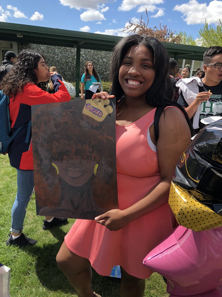 GUALAEmily's tweet photo. #CollegeSigningDay at @NVHug was 🔥🔥🔥 #GoHawks #GEARUPworks @BetterMakeRoom @ReachHigher @edpartnerships @GEARUPUNR @GEARUPNV #RunningWithTheWolfPack https://t.co/RAfmQkG7yv