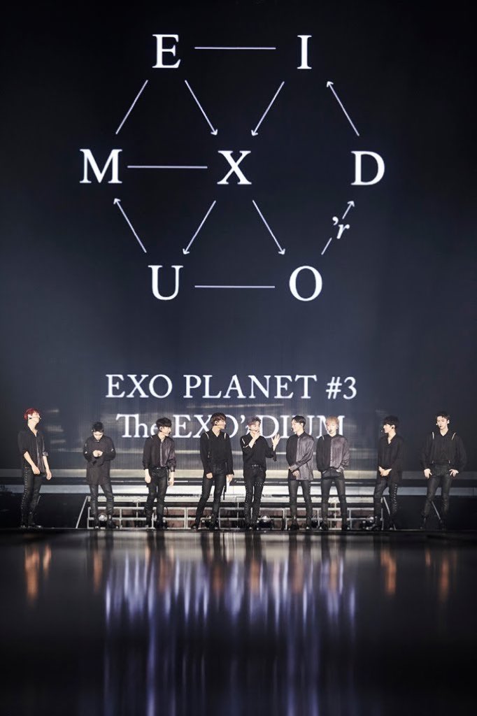 carameloeyy's tweet photo. Being one of the few K-Pop acts to enter the US BB 200 (about 3 times🤔) EXO was the First and Only K-pop group to enter Billboard Top Boxscore list because of their 3rd tour EXO'rDium 

#EXOdidTHAT #EXO #엑소 @weareoneEXO https://t.co/5D3wD5f9st