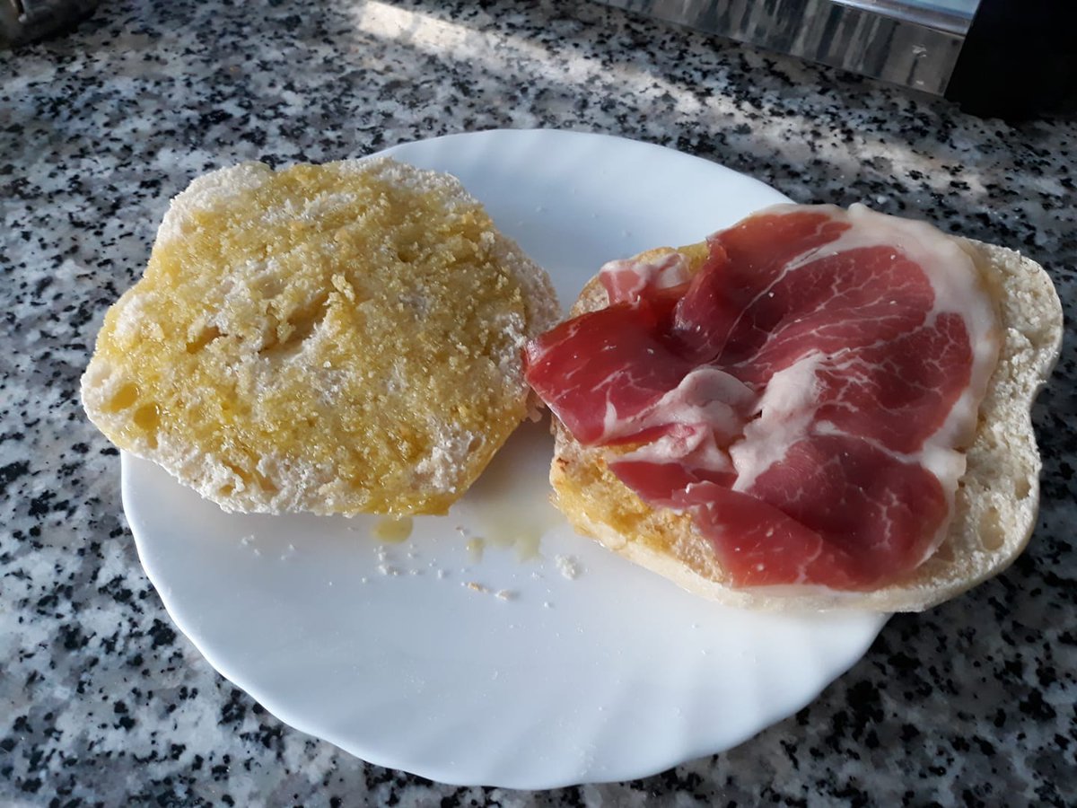 Entre_ollas's tweet photo. Molletes en la panificadora, quieres comer tus propios molletes?En el blog puedes ver como hacerlos #molletes #panificadora #recetas #hazlotumismo 
https://t.co/l3rzYY0Y89 https://t.co/Cw0Vs8ZTpn