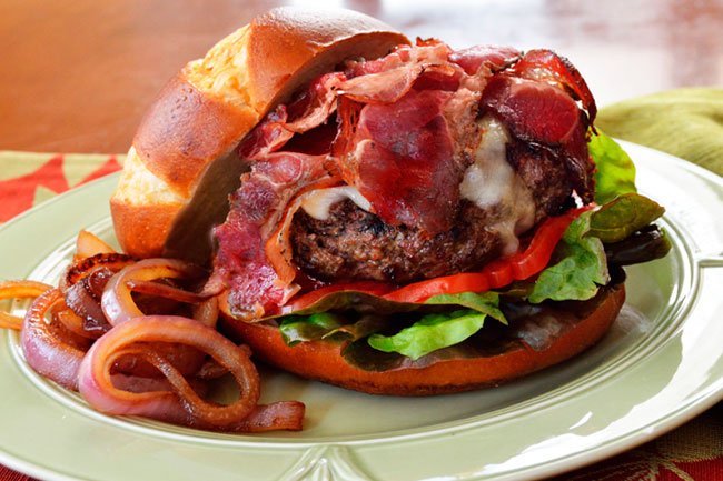 "Rock Burger" featuring <a href="/schmacon/">Schmacon Bacon</a> beef bacon on a beef burger...