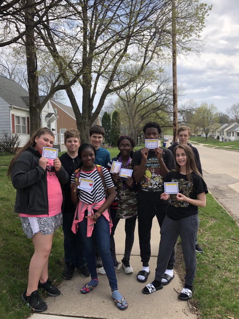 mrs_jhampton's tweet photo. Happy May Day from Wilson! @CRSCHOOLS #wilsonrams #beagoodneighbor https://t.co/i1yz0Fgnge