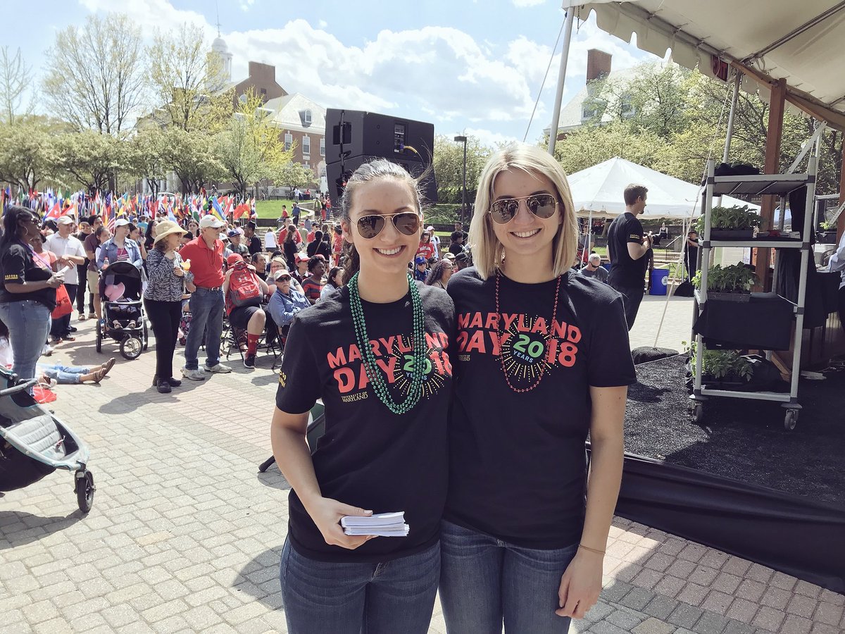 KFelter_UMD's tweet photo. Maryland Day got a little greener this year! We handed out hundreds of basil and tomato plants to all the attendees to promote local gardening, sustainability and agriculture! 🍅🌱@UMD_Dietintern https://t.co/06eDCiTWqf
