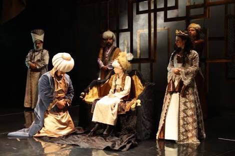 Deli İbrahim, Turan Oflazoğlu'nun tiyatrosudur.