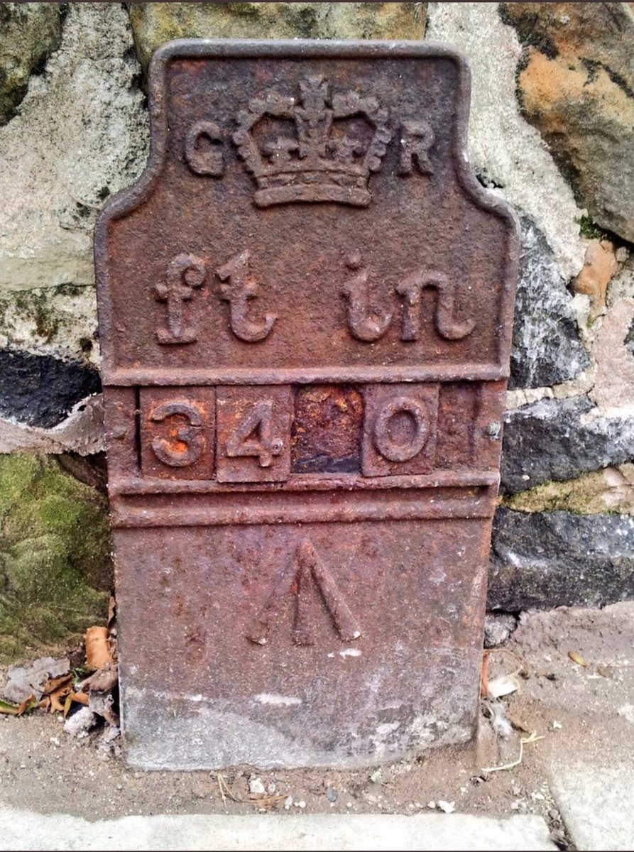 Bischco's tweet image. Not quite a carving, but is this an #osbenchmark in #NorthQueensferry ?