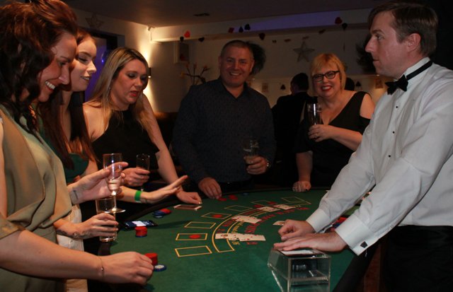 jollyjesters77's tweet photo. Fun times &amp; the perfect interactive entertainment for all #Weddings #Parties &amp; #CorporateEvents.  Our guests thoroughly enjoy their casino experience with our   #Roulette, #Blackjack &amp; #Poker #Fun Casino tables. #Prizes only! https://t.co/i76mrzeiSS https://t.co/TmN49FsKII