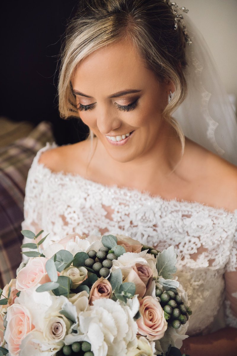 StaceCrawf82's tweet photo. Spending the evening viewing Wedding Photos *again 🙊😍💗 https://t.co/1kYlTPMueD
