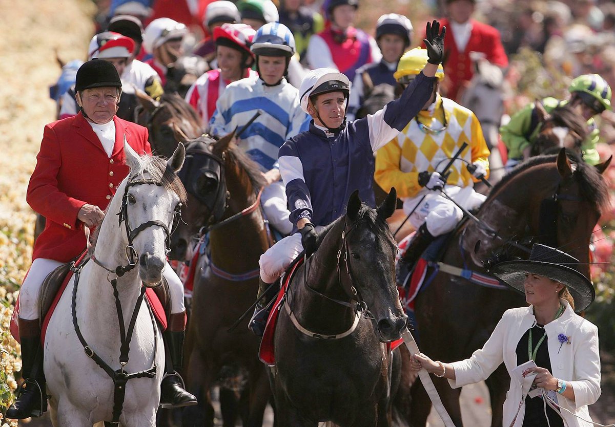 FlemingtonVRC's tweet photo. READ: Living Legends recognised at #Flemington this Saturday. https://t.co/c2qHRjy7Rt https://t.co/F4C4RB20kf