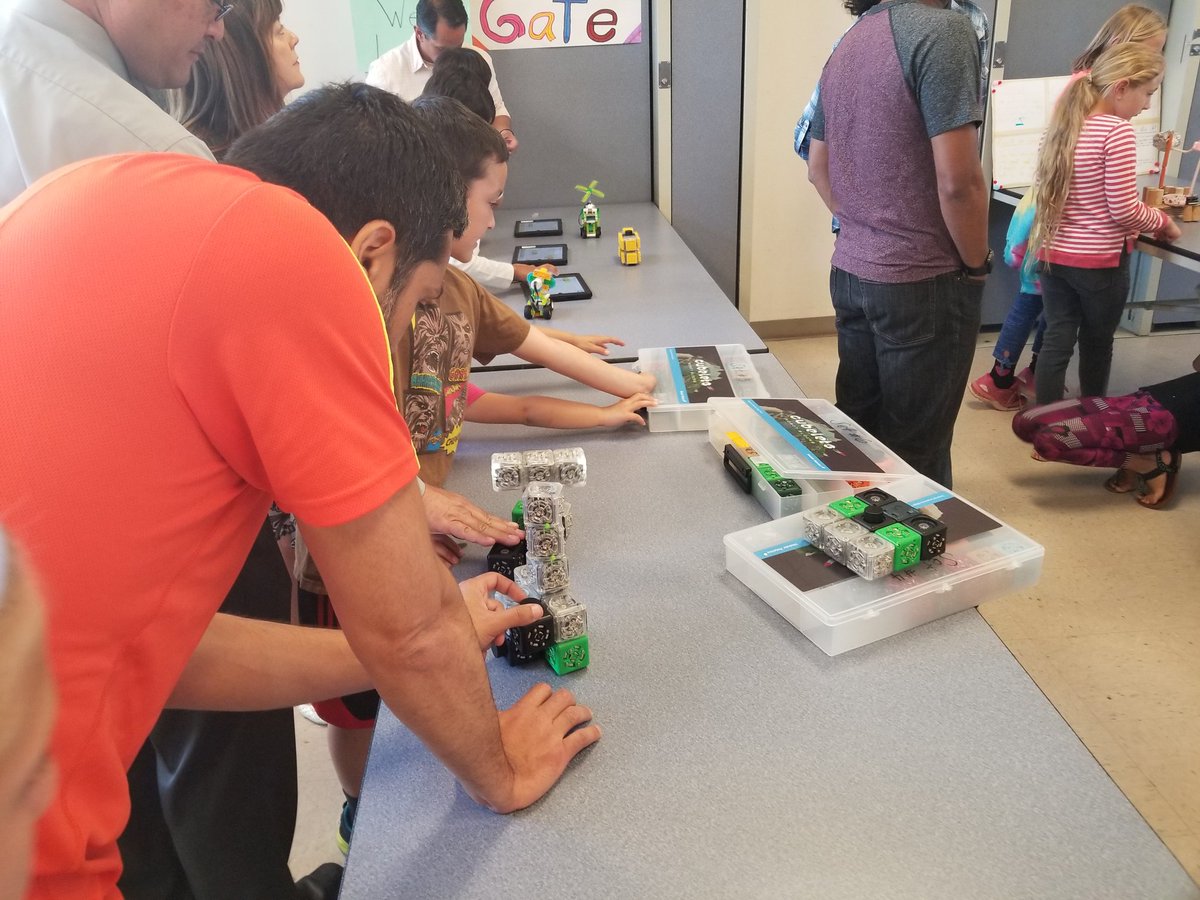 USDDanielle's tweet photo. USD's GATE Showcase #usdlearns #usd_sup https://t.co/Gw9Niq2jkp