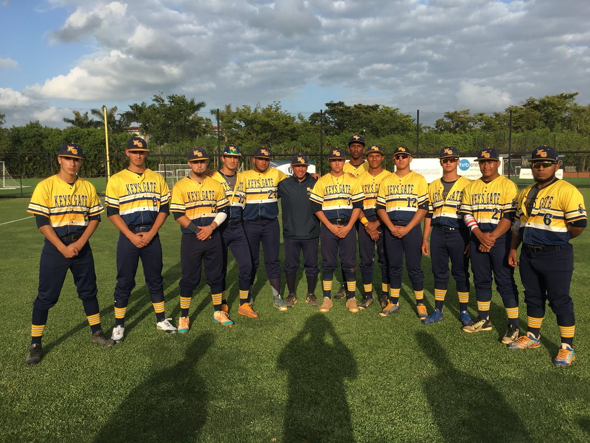 KG_beisbol's tweet photo. KG c/o 2018. https://t.co/hkH0hpUhvc