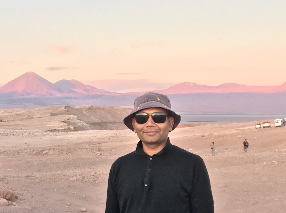 Ladies and gentlemen, welcome to Mars! 
(This stunning sunset happens every evening in Atacama, #Chile!)