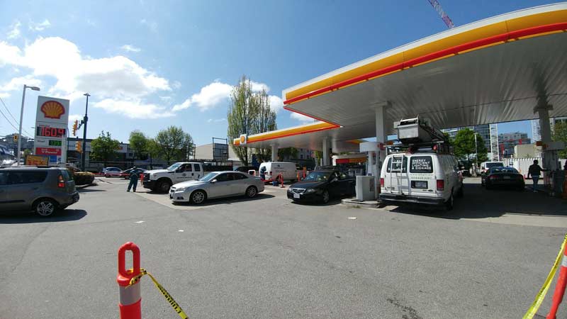 Spring cleaning happening all over the Lower Mainland thanks to Chris's Signs! ow.ly/bbbW30jMHgZ #signs #springcleaning