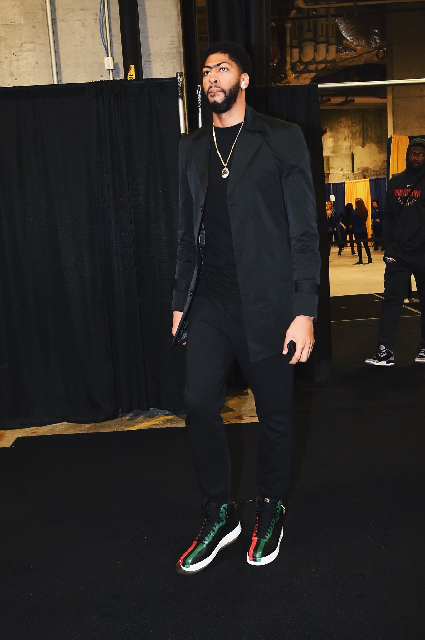 B/R Kicks on Twitter: ".@AntDavis23 in the Nike Air Force High “ BHM” for Game 2 against Golden State / Twitter
