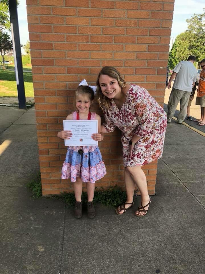 bargarmandi's tweet photo. This girl won the citizenship award for all of Kindergarten! So proud to be her teacher! #kindergarten #TeachCENT #DirectorsAwards @CENT_Tweets https://t.co/boKHHML9OQ