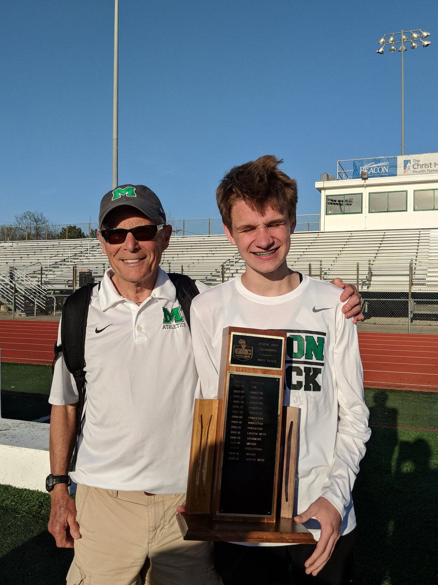 AmsFam97's tweet photo. What a great night to be a comet, as Coach Wheeler always say!! Way to MMS boys and girls for bringing the GMC track and field championship back to Mason. It was truly an amazing meet, so much fun to watch 😁!! @MMScomets #RunMason https://t.co/zNSIRHRa5t
