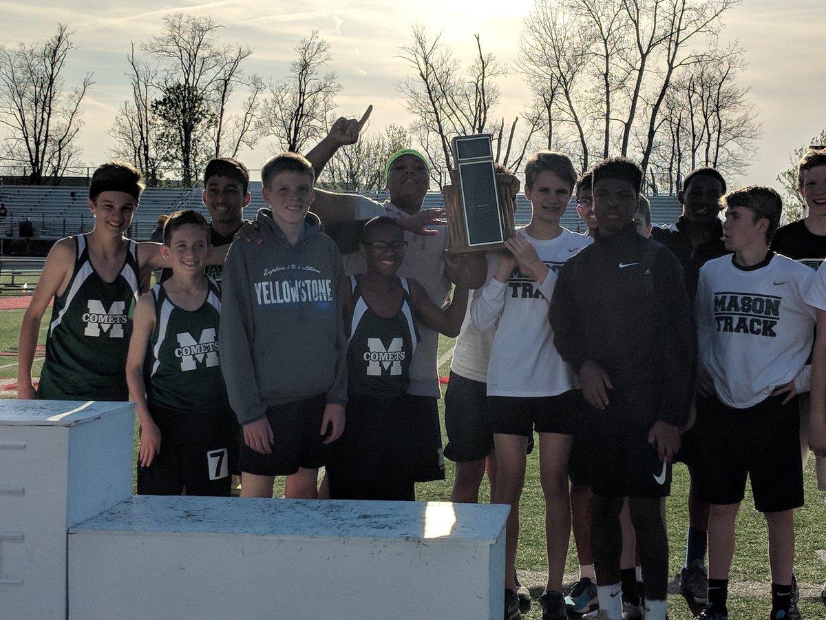 AmsFam97's tweet photo. What a great night to be a comet, as Coach Wheeler always say!! Way to MMS boys and girls for bringing the GMC track and field championship back to Mason. It was truly an amazing meet, so much fun to watch 😁!! @MMScomets #RunMason https://t.co/zNSIRHRa5t