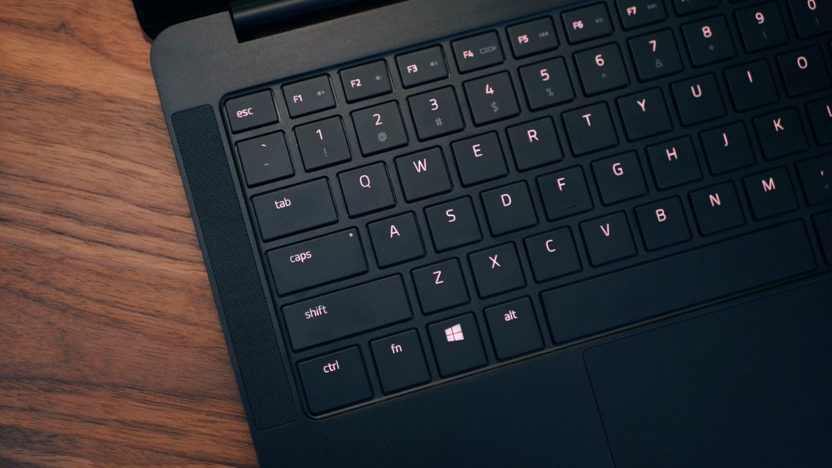 EzTech231's tweet photo. Man oh man this Razer Blade Stealth really is a thing of beauty. Straight eye candy! Love it. Make sure you check it out here if you haven't yet! - https://t.co/LNN7ZIZRbY

#RazerLaptops #ad #techgainz #eyecandy https://t.co/z8S4QxnP9m