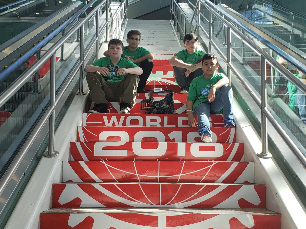 CentralsVEXiq's tweet photo. Some of our best moments from worlds! #VEXWorlds https://t.co/AzuVkNJ7TP
