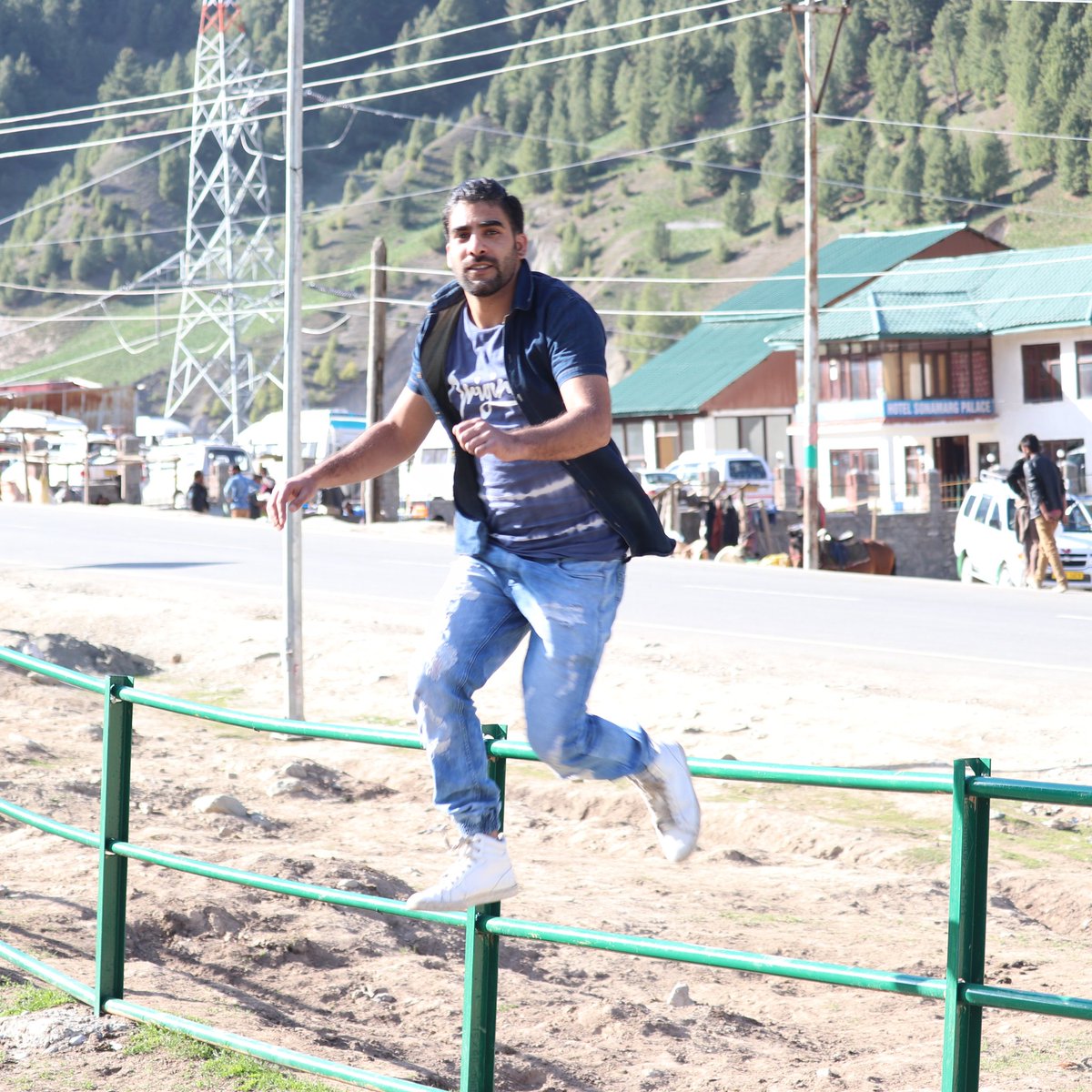 xaid_hamdani's tweet photo. #NewProfilePic https://t.co/NRsHHzOeMW