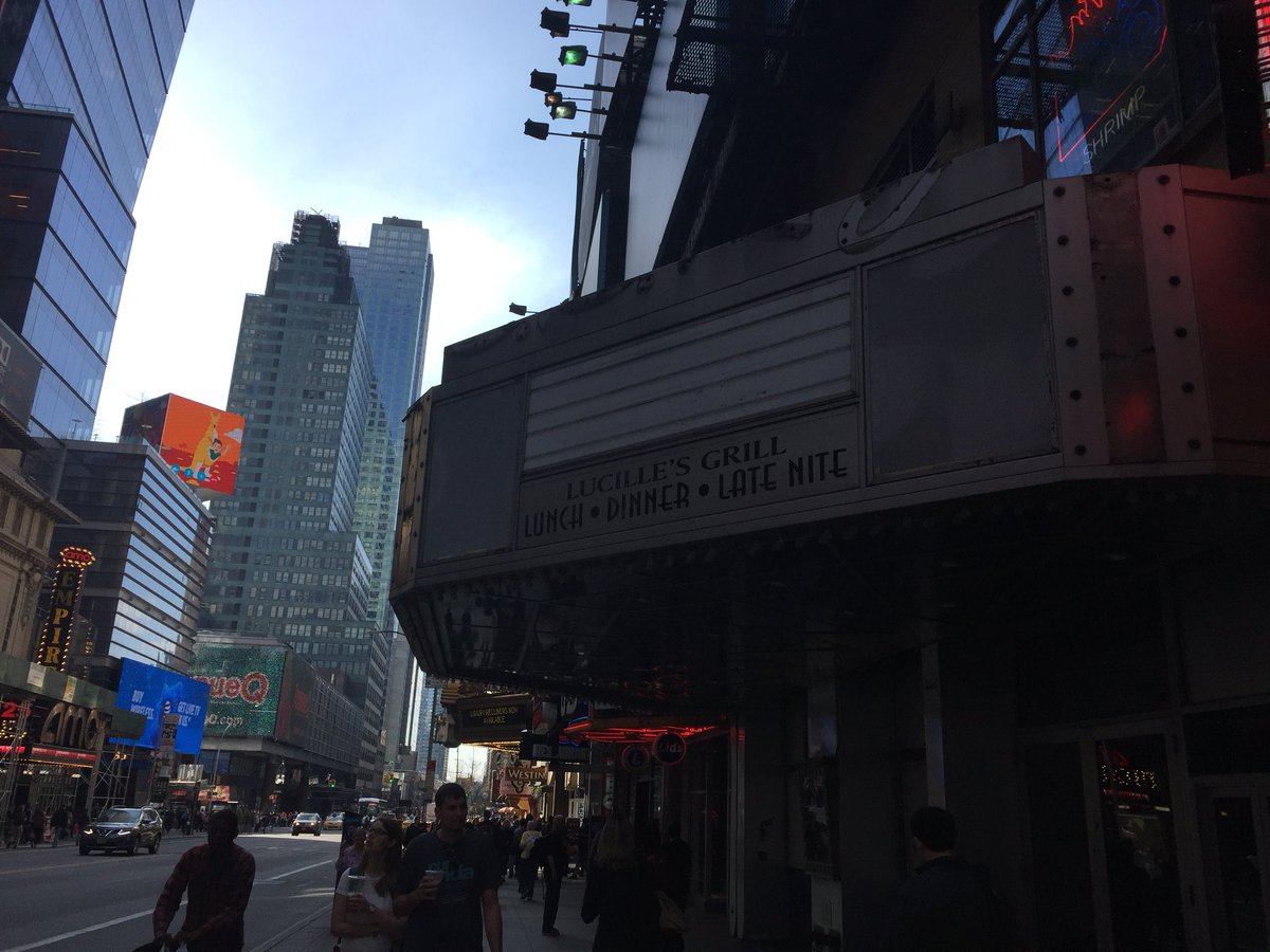 JamesPGorman's tweet photo. B.B. closed?  Whaaaaaa https://t.co/uxchtEfJXc