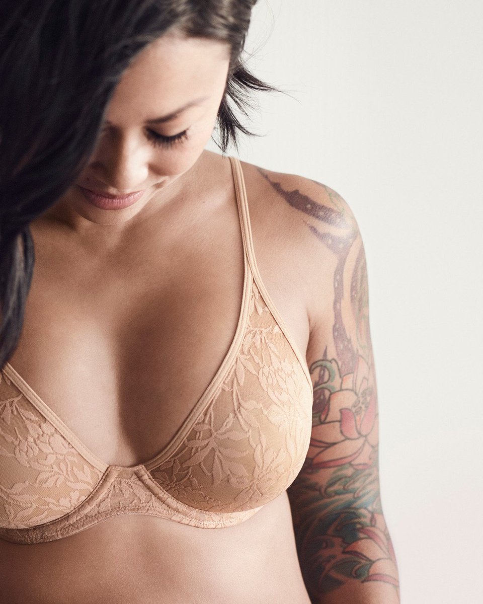 Gap on X: Love wearing next to nothing. Our new Bare Natural Bra makes  what you've got look extra amazing, naturally. Make it yours:   #LoveByGapBody  / X