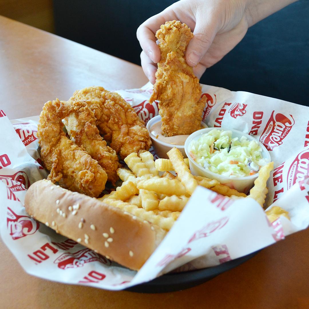 Raising Cane's tweet media