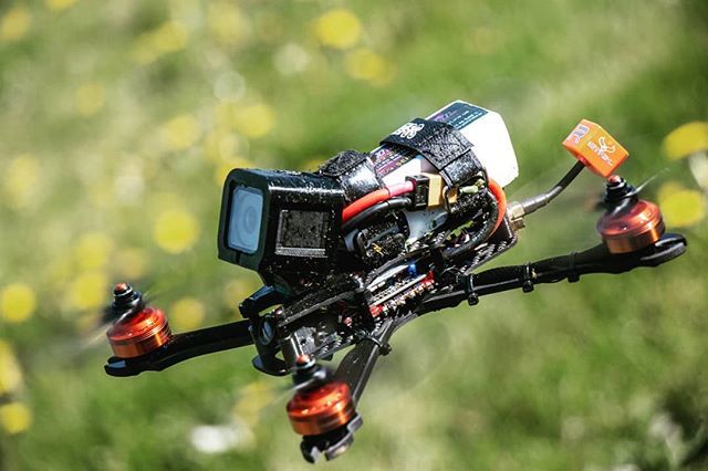 droneslinger's tweet photo. Successful maiden (finally!) of the @readymaderc #Strix #Screech and #sixshooter motors! Watch for a full, comprehensive review in an AMA publication coming soon!
.
.
.
#fpvdrones #dronegear #runcam #gopro #fpv #fpvracing #drone #fpvlife #dronestagram #f… https://t.co/DP7JsaA4nx https://t.co/5VBwDWRZtb