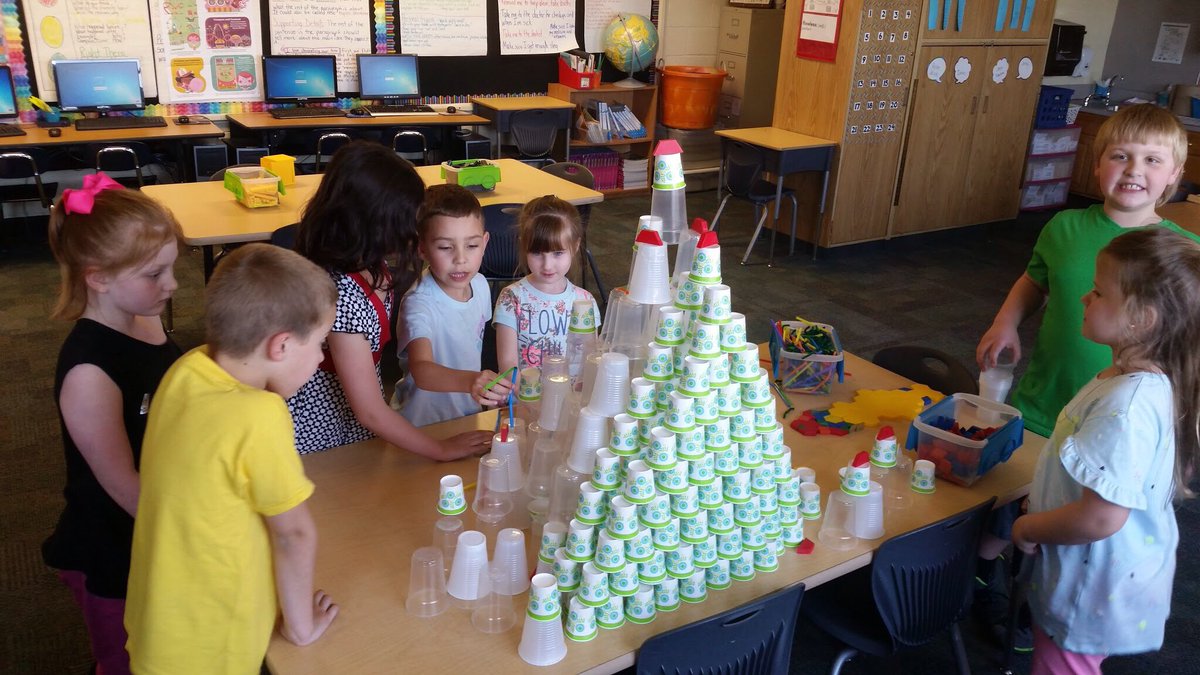 Hufferd111's tweet photo. The first meeting of K-2 STEM Club was a success! We explored the different materials we can use to build during our different challenges in the coming weeks. #eastviewpride https://t.co/UMqmxW9Aco