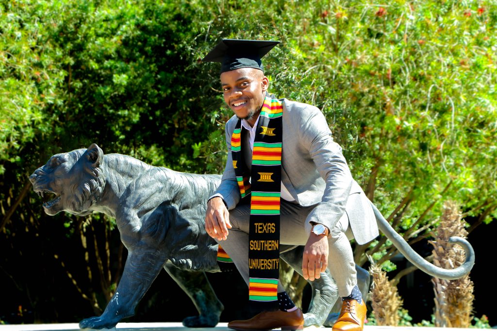 These past 4 years have been full of ups and downs, but by the special grace of God, the bag is secured. This is just the beginning. 🙏🏾

B.S. in Chemistry 
#GradSZN 🎓
#HBCUGrad 
#GodsPlan 
#EducatedBlackMen 
#IDeserveSomeAccolades
#Classof2018