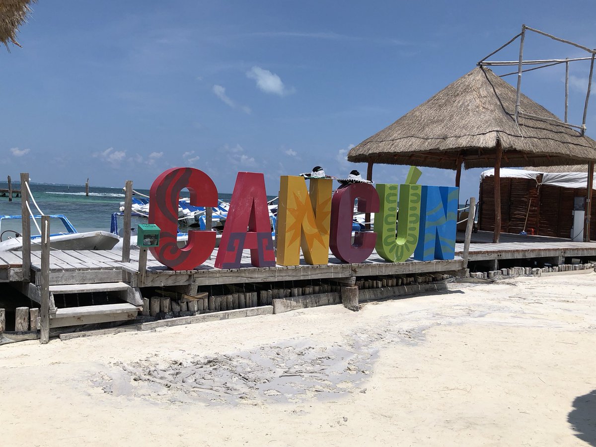 I hope everyone enjoyed my presentation on disruptive forces changing our business. I loved giving it. Thank you for having me in #Cancun. <a href="/travelprotected/">THiA</a> #travelinsurance #traveltuesday @KanetixLtd