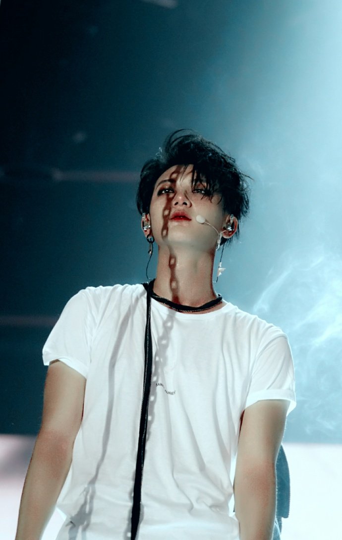 lunchbox0502's tweet photo. [HD]180430 <IS GOØD> Concert Tour in Shanghai 
cr. C-pop小桃
https://t.co/sAstvEjfJN
https://t.co/Hbu6XunVbz
#ZTAO #黄子韬 #타오 #タオ #เทา https://t.co/97FHKOaJVn