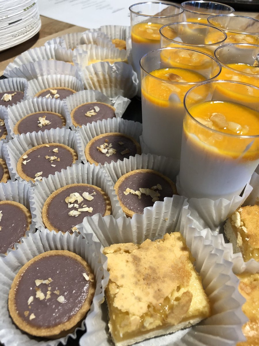 chanjuang's tweet photo. To those who works from home today #sugarYesPlease https://t.co/tUjmIdQXSN