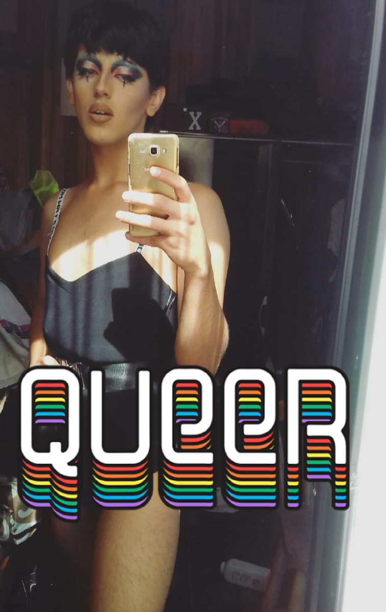 Kari_0518's tweet photo. Appreciation tweet para 
UKELELE  ¡S E P A S Ó! 😍 💖 
#drawqueen https://t.co/xRmqJGDJ3i