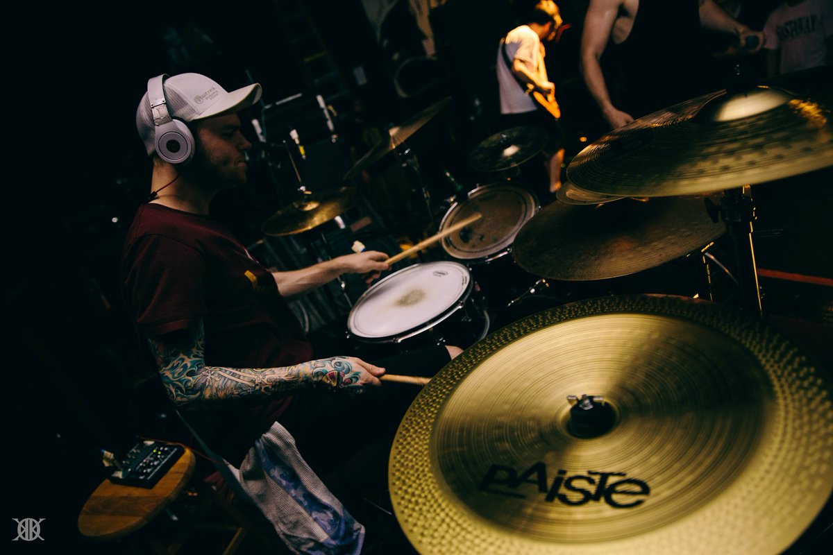 Where do you want to see us play??
PC: Deion Tovar
#liveshot #livemusic #djent #thall