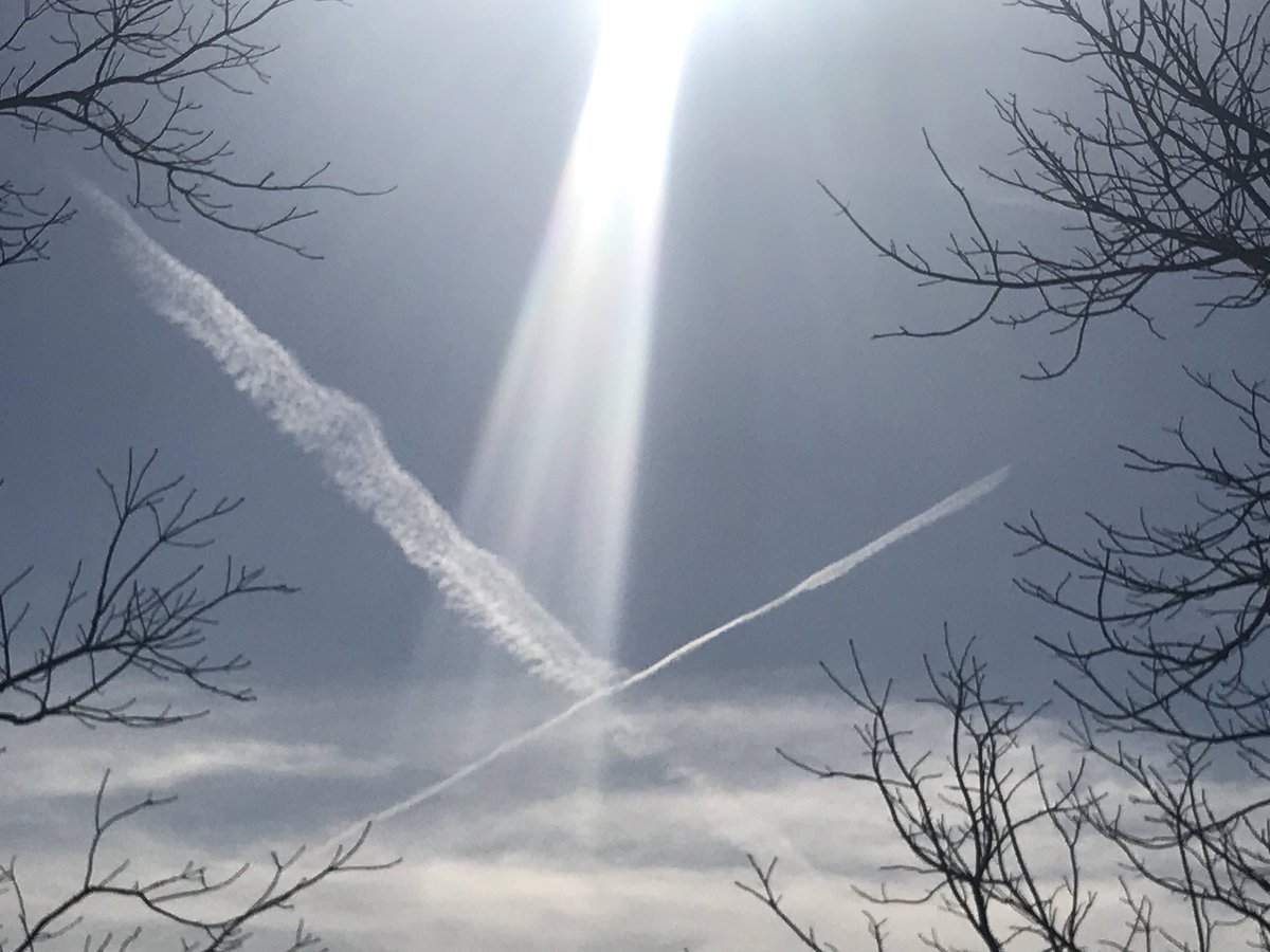INChemtrails's tweet photo. 5:32 PM over #GrantCo #Indiana. The day was clear and beautiful. Spraying missions have now started. #BeAware #StaySafe and know your surroundings. #Safety first. #HealthyNation #OpChemtrails @OpChemtrails @PamJonesLiberty #InChemtrails #WEDONOTCONSENT #INWX #WeatherWarfare https://t.co/rpIN9Js2hX