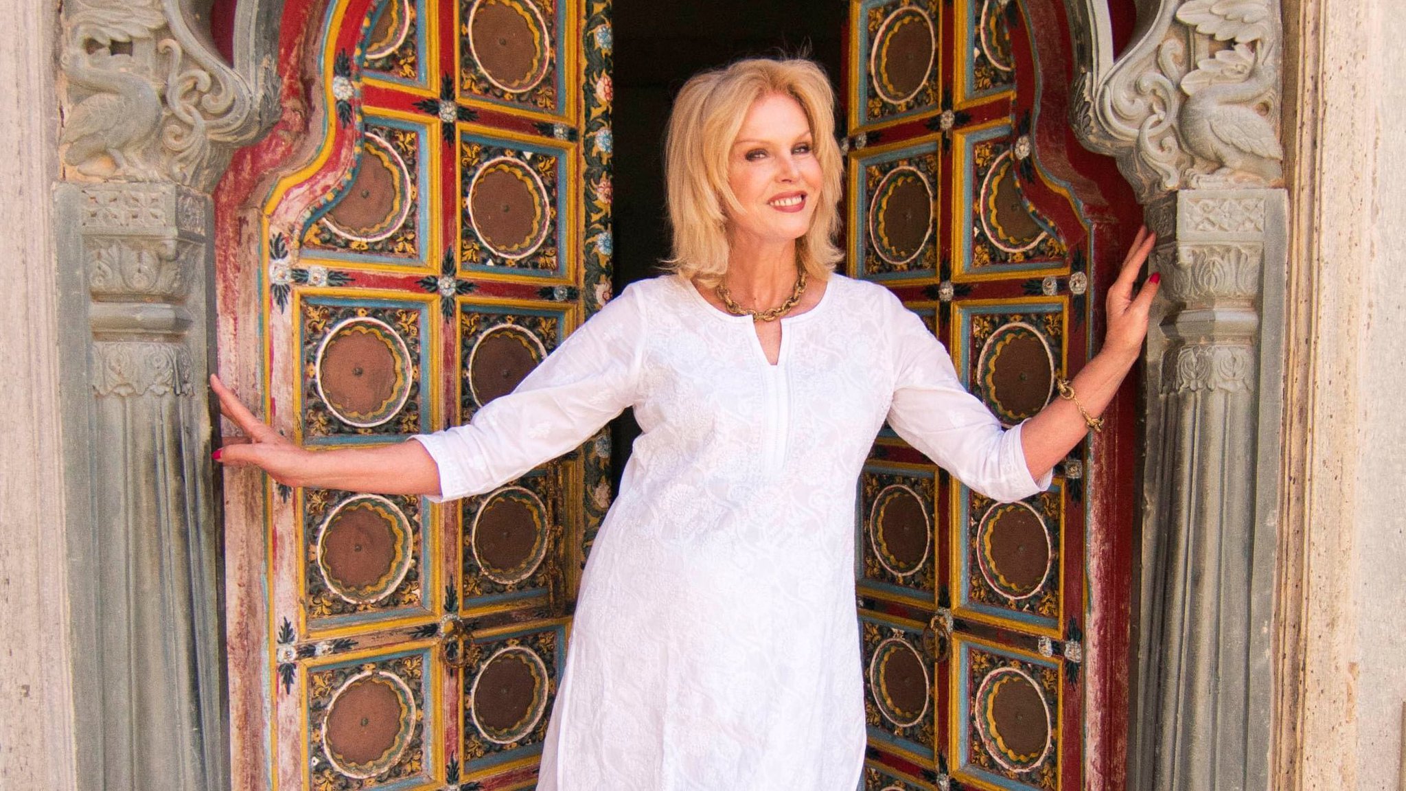 Happy Birthday to the one and only Joanna Lumley!!! 