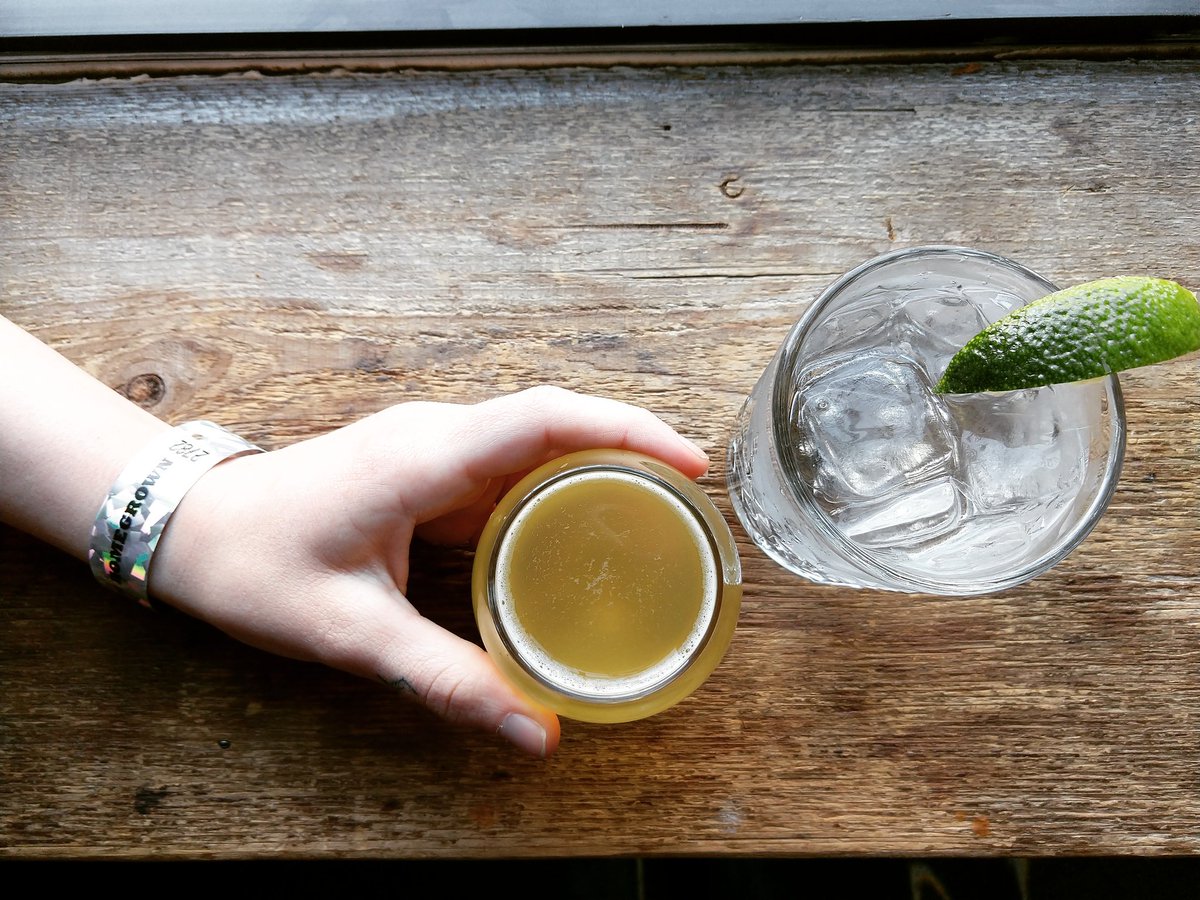 🐔 TONIGHT: Stop into @theripplebar and sparkle your #dhgmf18 wristband to receive a complimentary cluckin' tasty kombucha shandy (pineapple ginger kombucha + <a href="/hoopsbrewing/">Hoops Brewing</a> hatch chile ale) with any purchase. Happy homegrown chickadees! While supplies last. 🐔