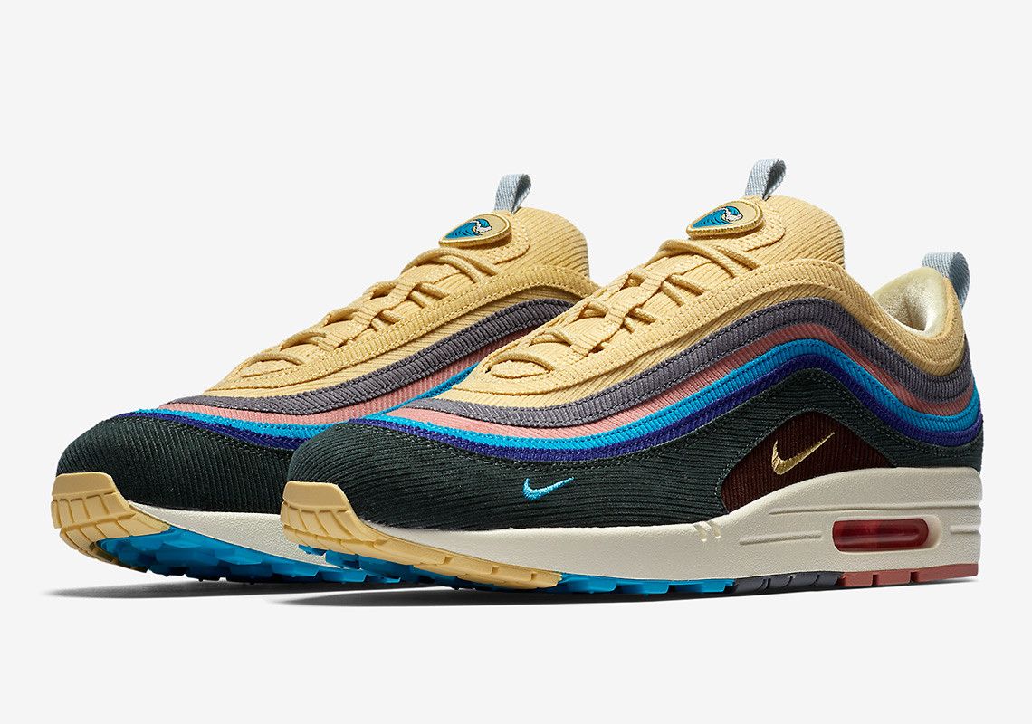 Sneaker News tweet media