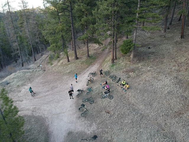 missoulabicycle's tweet photo. What warmer days is all about about. Riding bikes with friends. @openroadbicycle #ridembw #ridewithfriends https://t.co/uo2G6Cqmsz https://t.co/n2w37FbHYv