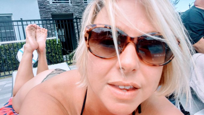 Enjoyed the pool before a hectic shoot/session day tomorrow https://t.co/nSvLCSlDdr<a href="/tag/beg2serve"class="tags"><span>#beg2serve</span></a>