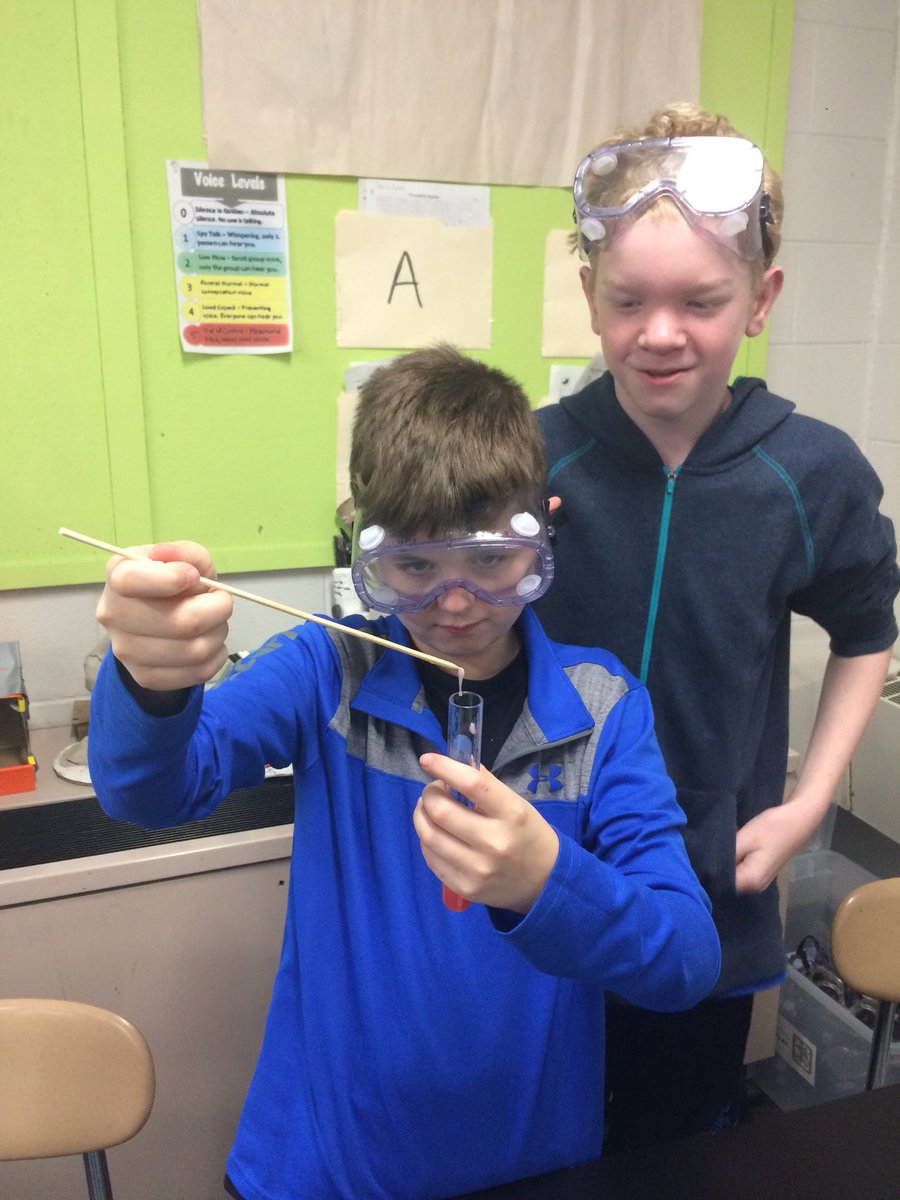 bkahler5174's tweet photo. DNA Extraction Lab #mursd #psychedforscience https://t.co/Ht7Pbc0jkf