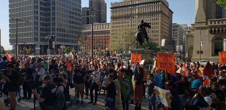 Vamos_Juntos_'s tweet photo. Our #BreakTheCages #FundThePeople rally is in full effect! Philadelphia came out today to demand that we invest in human development, over human imprisonment.
#MayDay #iceoutofphilly #counselorsnotcops #DecarcerateDA #schoolsnotprison https://t.co/NVC8KB7JiJ