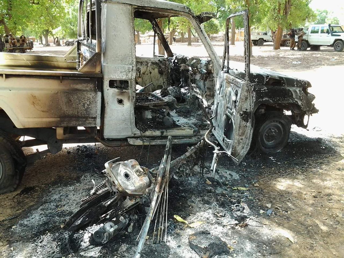 sidikounta7's tweet photo. #BurkinaFaso :les dégâts enregistrés lors de l'attaque de #Madouba (province de Kossi) dans la région de la boucle de Mouhoun
Photos publiées par @radiosomega https://t.co/EOFz9F8ewc