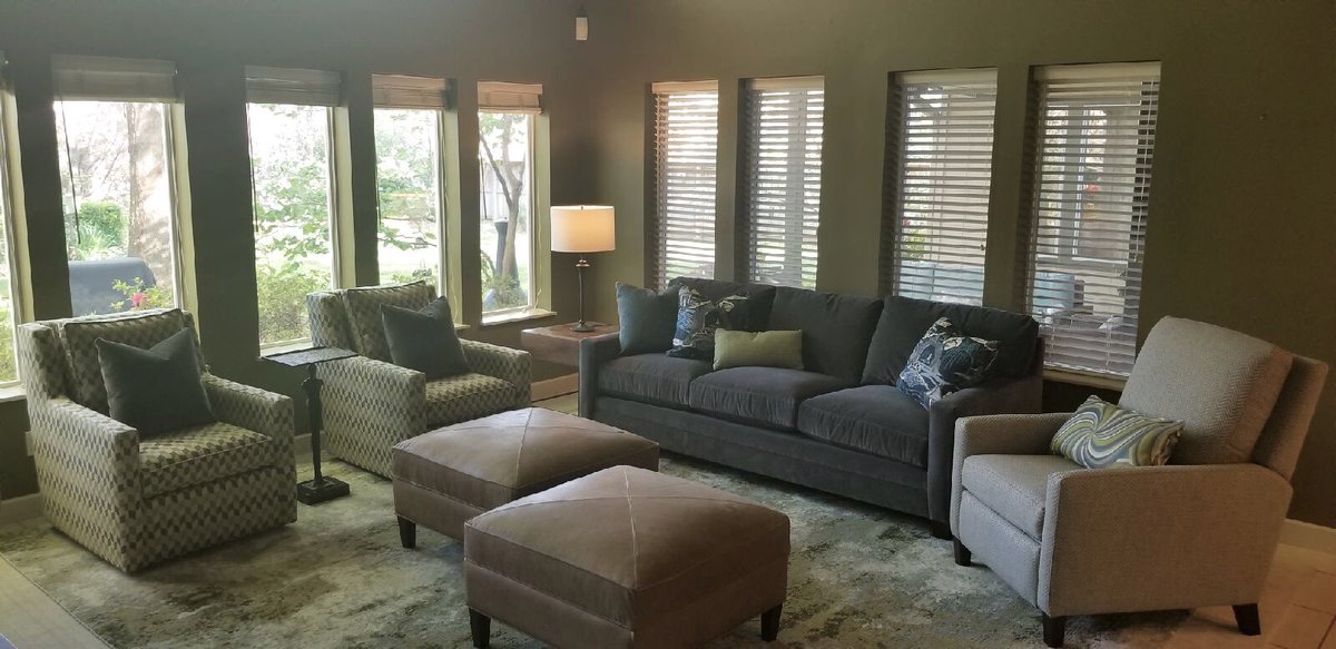 TulsaBassett's tweet photo. Today is Tuesday...so here is a little BEFORE and AFTER for you! The brief was calm and quiet, with a touch of whimsy. Designer driven= Kitten approved!
Designer: Shannon Dooley https://t.co/EeS41u1ONI