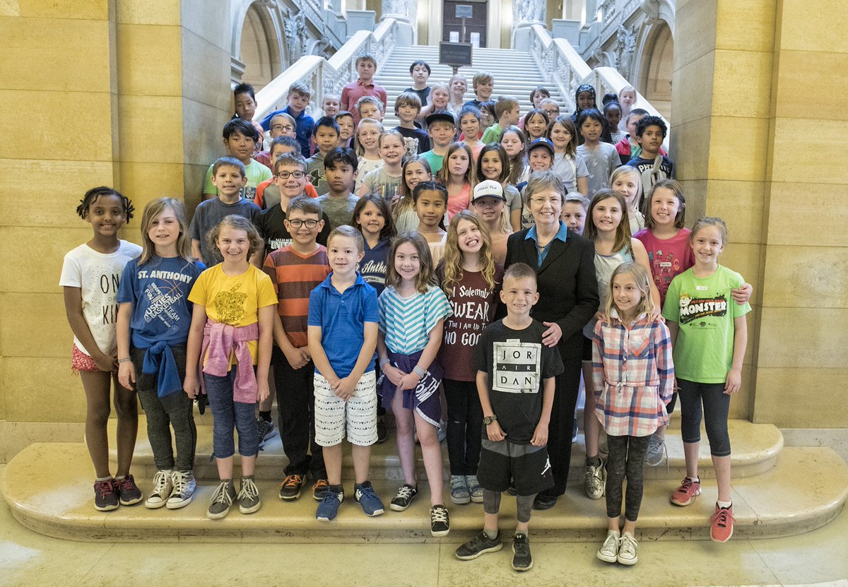 CarolynLaine's tweet photo. These 3rd grade students visiting the Capitol from St. Anthony really brightened my day. Come back soon! https://t.co/KBIijjxCpX