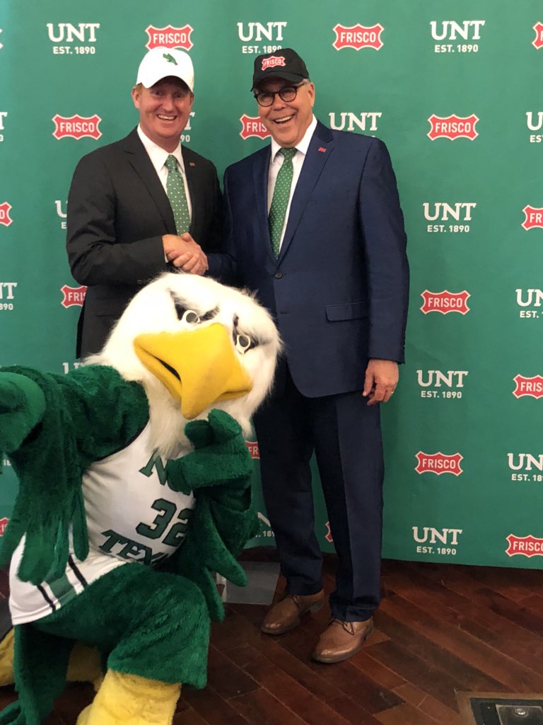 FriscoChamber's tweet photo. 100-acre campus in Frisco. @UNTFrisco @UNTPrez Smatresk makes announcement. “If you come to us with a need, we will build to suit” referring to business community. Here with @FriscoTXEDC Board. https://t.co/ddUQnRovli