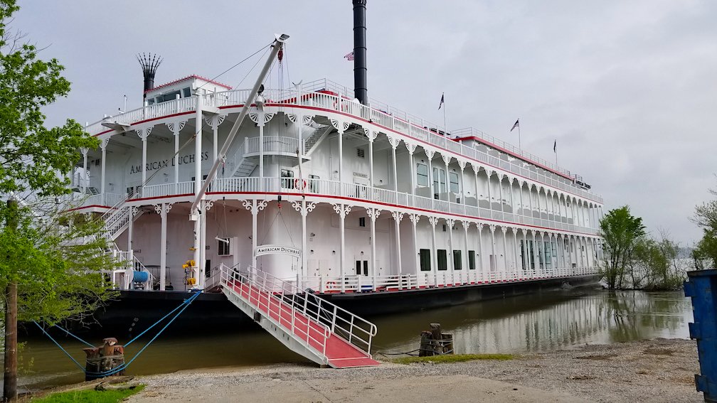 The #AmericanDuchess will be just one of three contestants in tomorrow's #GreatSteamboatRace as part of the festivities leading up to the #KentuckyDerby in #Louisville, Kentucky!
.
discover.kdf.org/great-steamboa…
.
.
.
#Steamboat, #Riverboat, #KentuckyDerbyFestival, #SteamboatRace, #IBEW